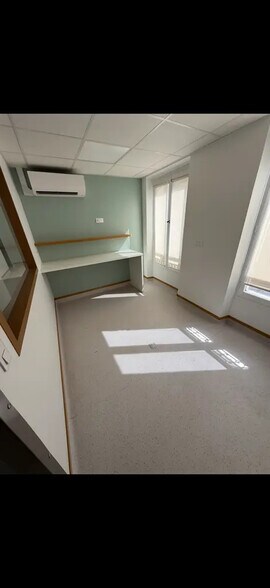 Local commercial dans Paris à louer - Photo intérieure – Image 3 sur 5