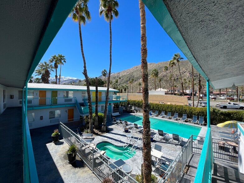 1450 S Palm Canyon Dr, Palm Springs, CA à vendre - Photo de l’immeuble – Image 3 sur 8