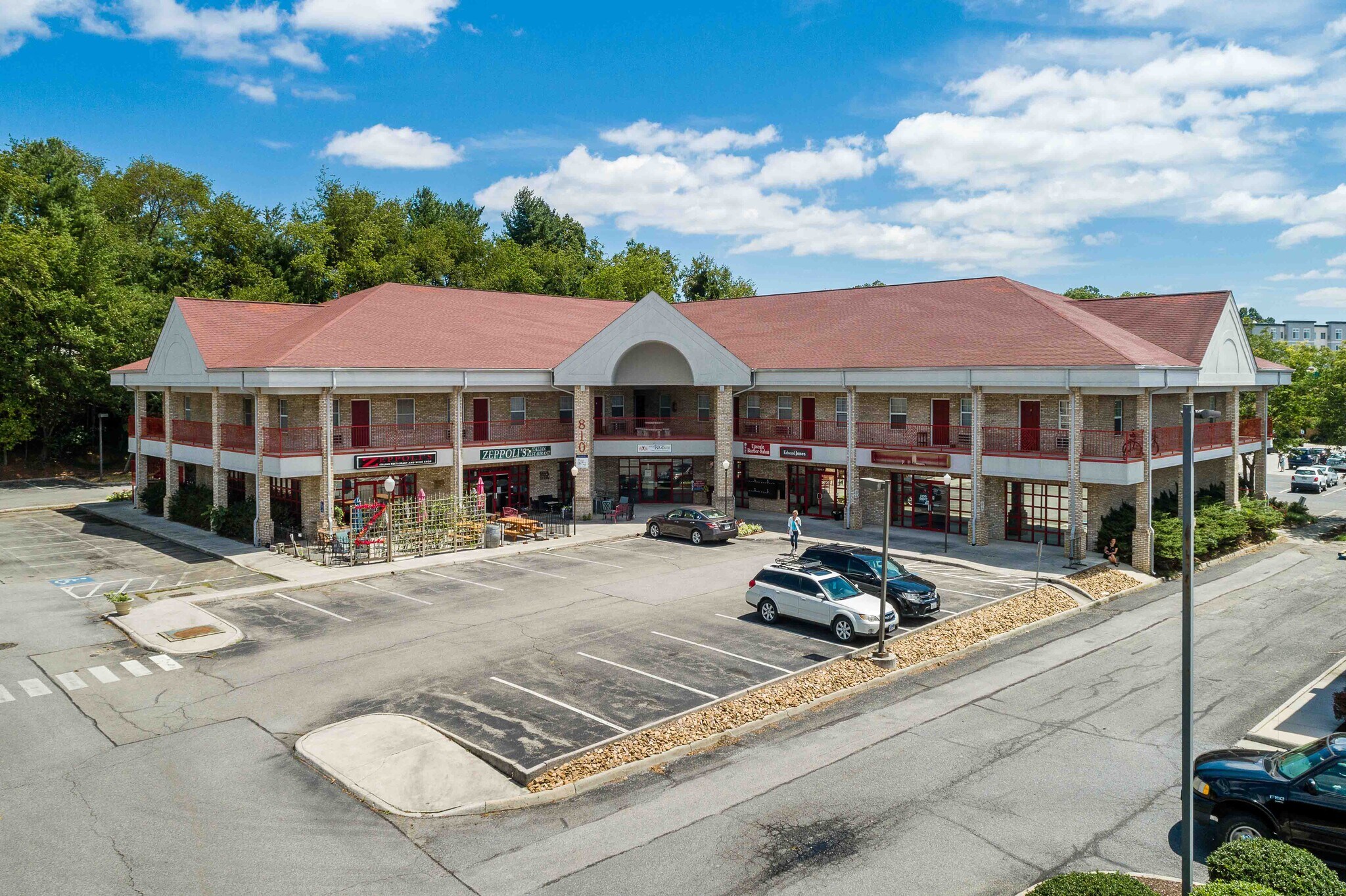 810 University City Blvd, Blacksburg, VA à louer Photo de l’immeuble– Image 1 sur 3