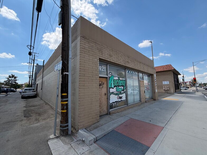 1421 24th St, Bakersfield, CA à vendre - Photo de l’immeuble – Image 3 sur 3