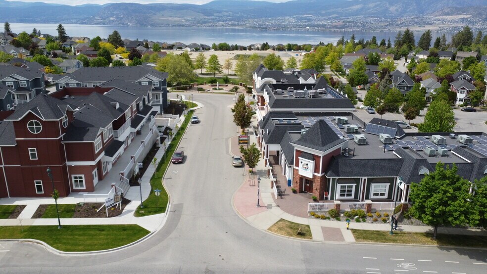 5300 Main St, Kelowna, BC à vendre - Photo de l’immeuble – Image 3 sur 3