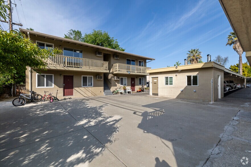 1491 Bassett Drive and 2006 Sierra Road portefeuille de 2 biens à vendre sur LoopNet.fr - Photo de l’immeuble – Image 3 sur 30