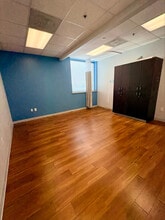 400 W Arbrook Blvd, Arlington, TX à louer Photo intérieure– Image 2 sur 8