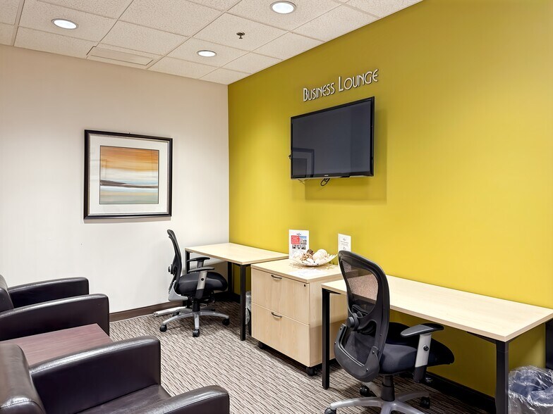 4 Research Dr, Shelton, CT à louer - Photo intérieure – Image 3 sur 13