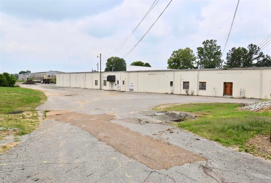 205 Bellvue St, Jackson, TN à louer - Photo de l’immeuble – Image 2 sur 33