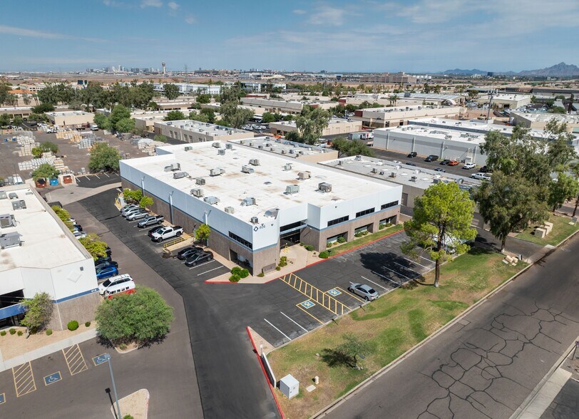 606 S Madison Dr, Tempe, AZ à louer - Photo de l’immeuble – Image 2 sur 9