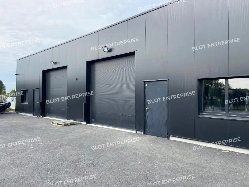 Local d’activités dans Tréméreuc à louer Photo de l’immeuble– Image 1 sur 7