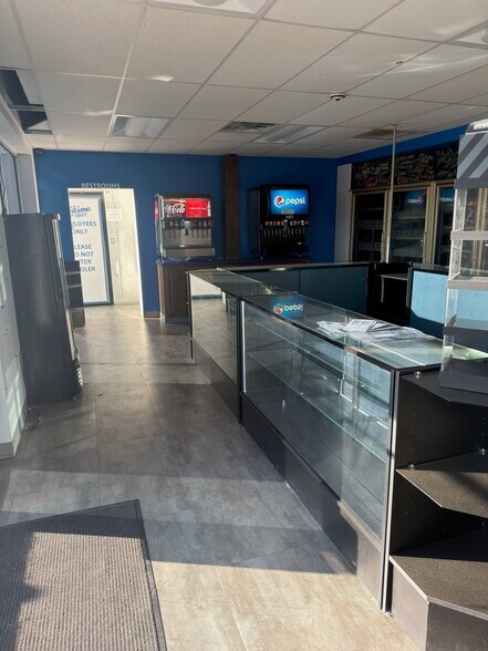 333 W Beauregard Ave, San Angelo, TX à louer - Photo de l’immeuble – Image 2 sur 5