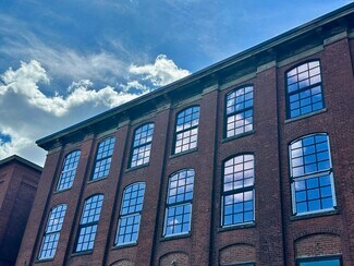 Plus de détails pour 118-122 Manton Ave, Providence, RI - Local commercial, Industriel/Logistique à louer