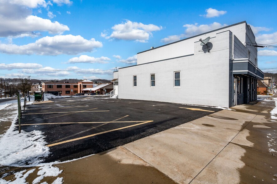 122 S Washington St, Butler, PA à vendre - Photo de l’immeuble – Image 3 sur 50