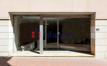 Local commercial dans Terrassa, Barcelona à louer Photo de la construction– Image 2 sur 20