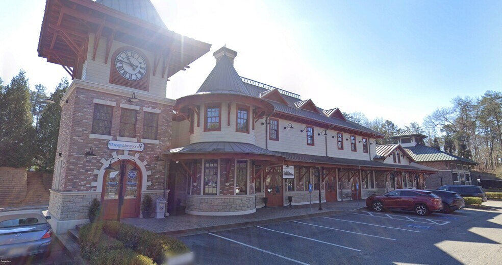 North Gate Station portefeuille de 4 biens à vendre sur LoopNet.fr - Photo de l’immeuble – Image 2 sur 5