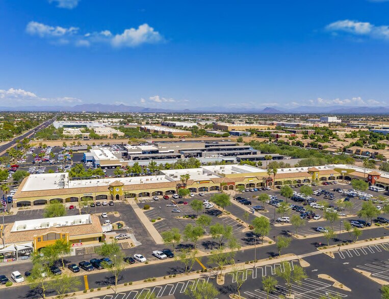 2041-2091 N Arizona Ave, Chandler, AZ à louer - Photo de l’immeuble – Image 1 sur 9