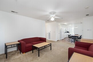 Plus de détails pour 1540 NE Skippers Way, Palm Bay, FL - Logement à vendre