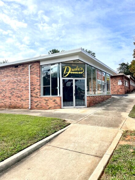 1840 Hampton St, Columbia, SC à louer - Photo de l’immeuble – Image 3 sur 9