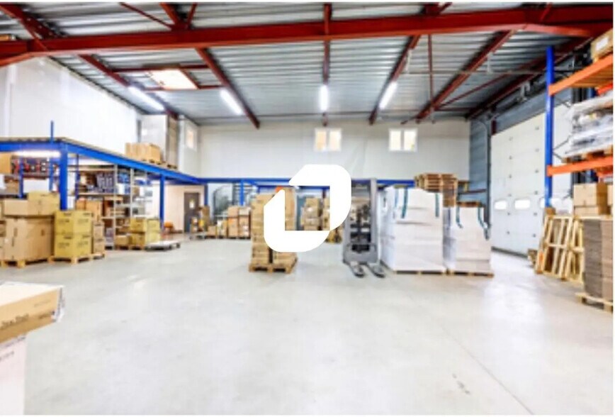 Bureau dans Chelles à louer - Photo de l’immeuble – Image 3 sur 6