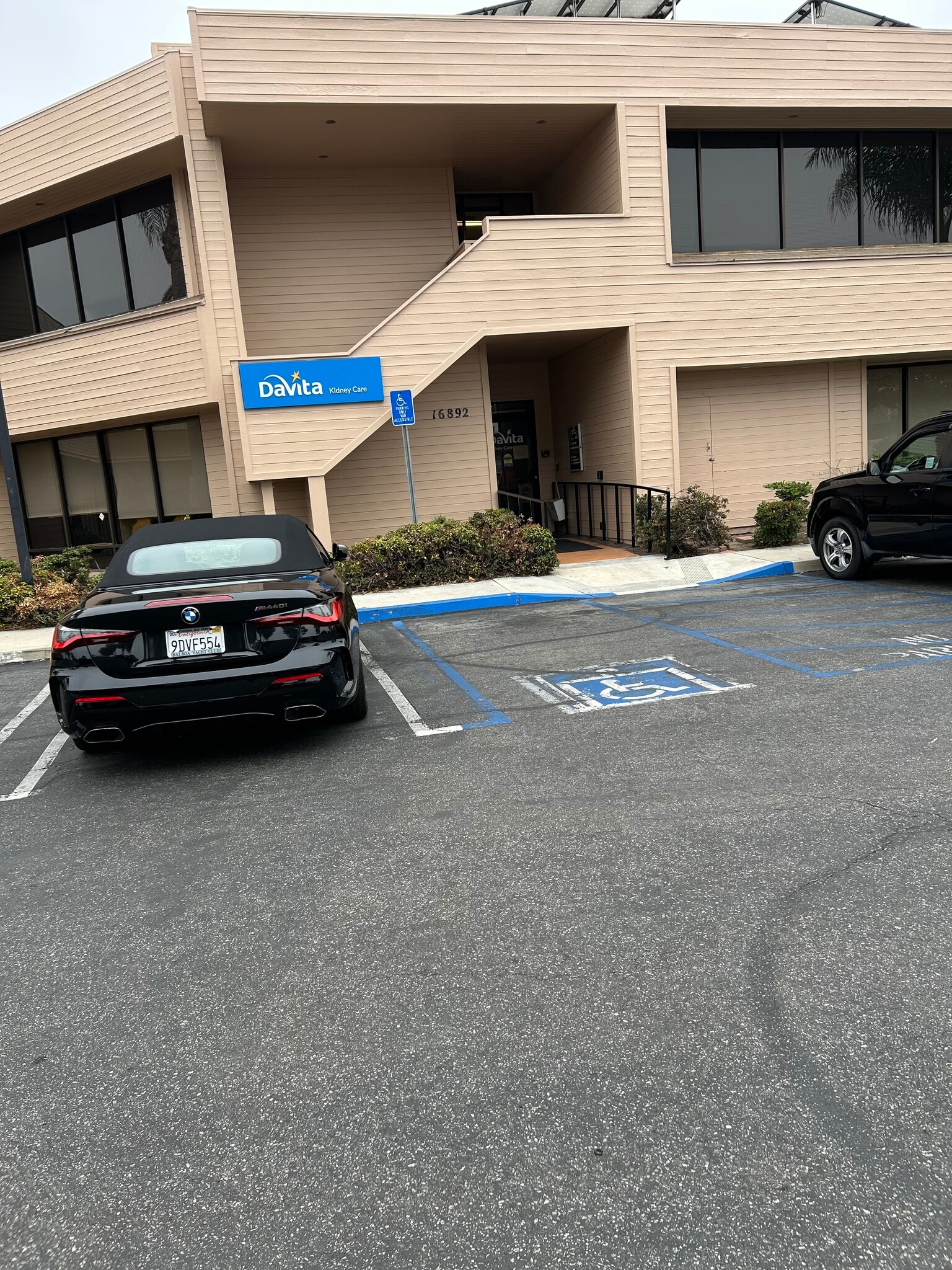 16892 Bolsa Chica St, Huntington Beach, CA à louer Photo intérieure– Image 1 sur 5