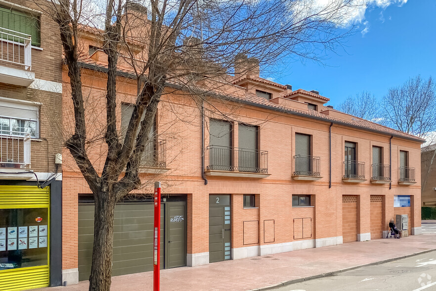 Paseo Val, 1, Alcalá de Henares, Madrid à louer - Photo de l’immeuble – Image 2 sur 2