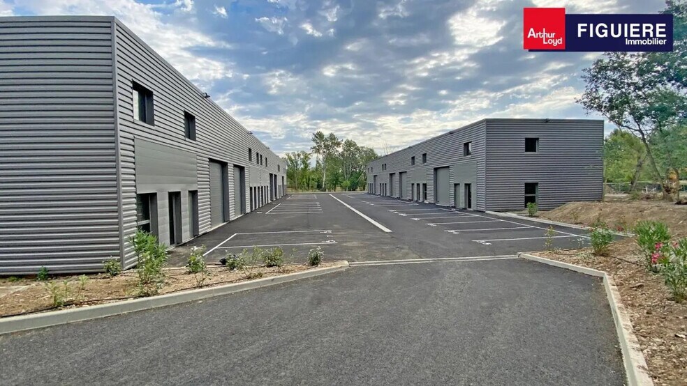 295 Avenue Georges Vacher, Rousset à louer - Photo de l’immeuble – Image 3 sur 9