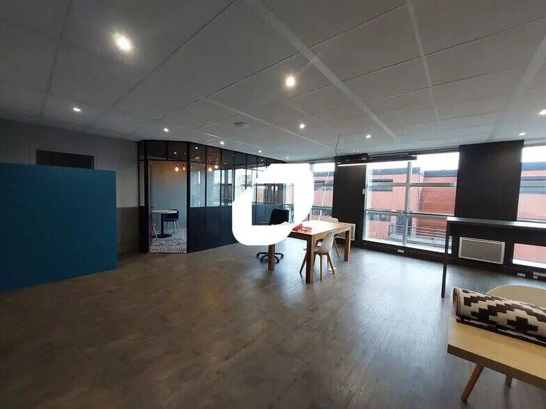 Bureau dans Guyancourt à louer - Photo intérieure – Image 1 sur 11