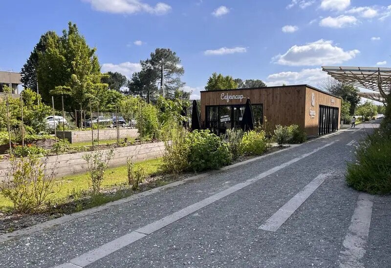 Local commercial dans Pessac à louer - Photo de l’immeuble – Image 3 sur 4