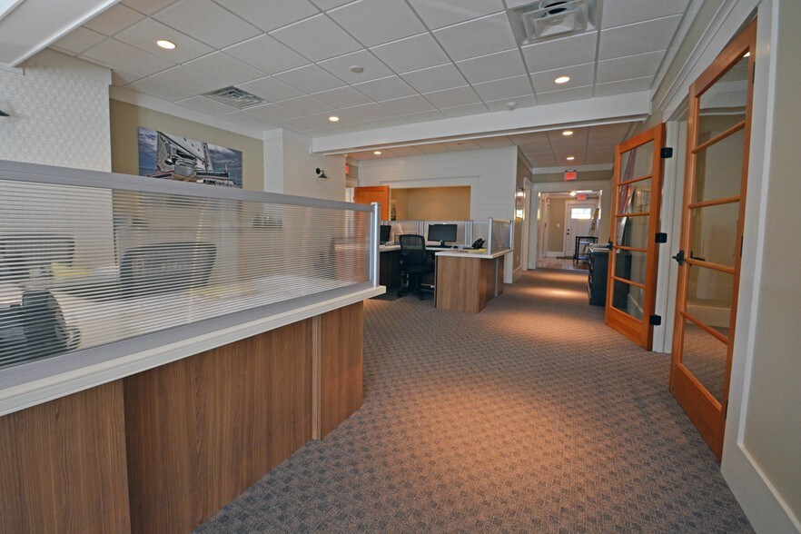 406 Mantoloking Rd, Brick, NJ à louer - Photo de l’immeuble – Image 3 sur 18