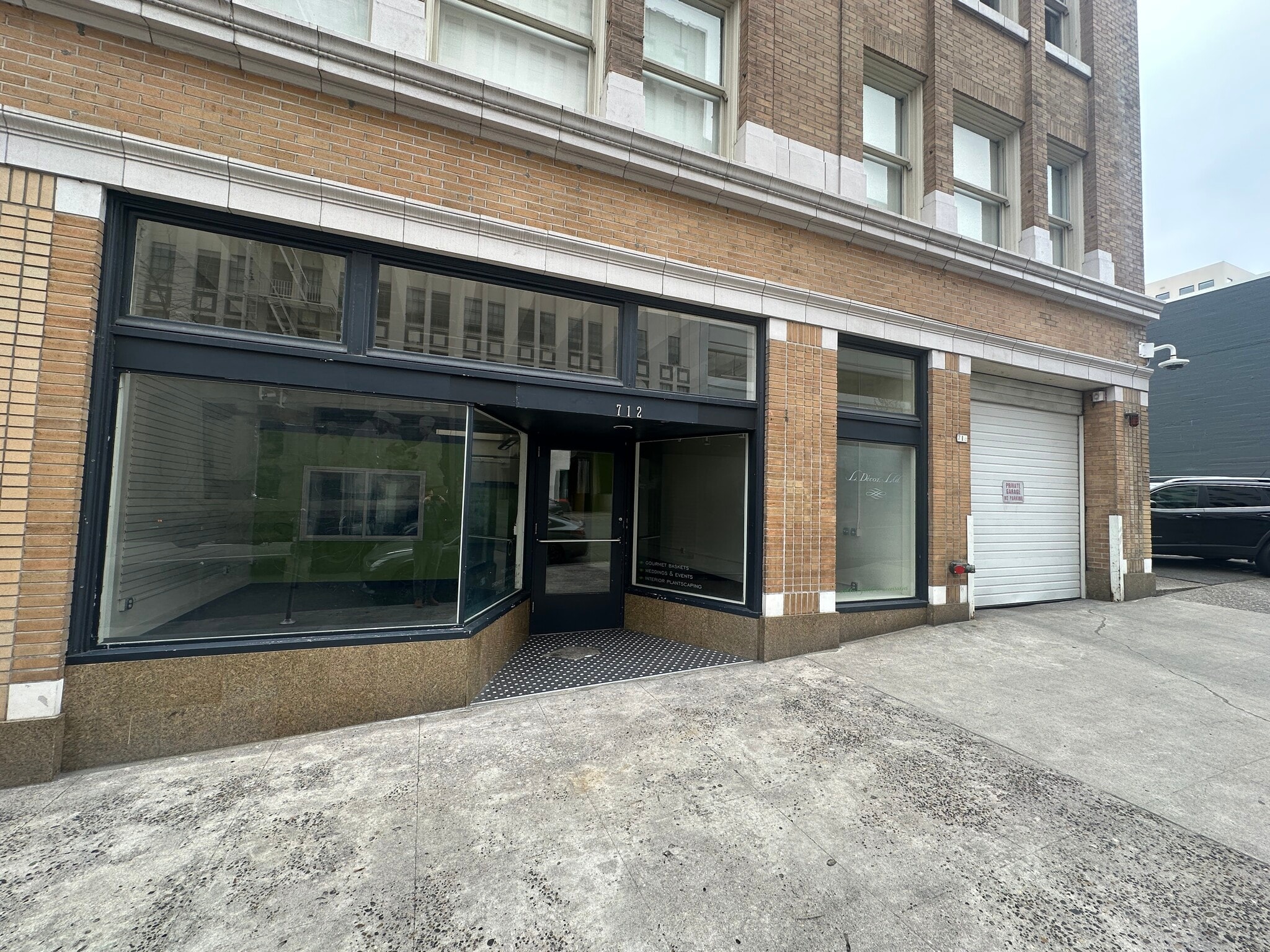 1127-1140 SW Morrison St, Portland, OR à louer Photo de l’immeuble– Image 1 sur 7