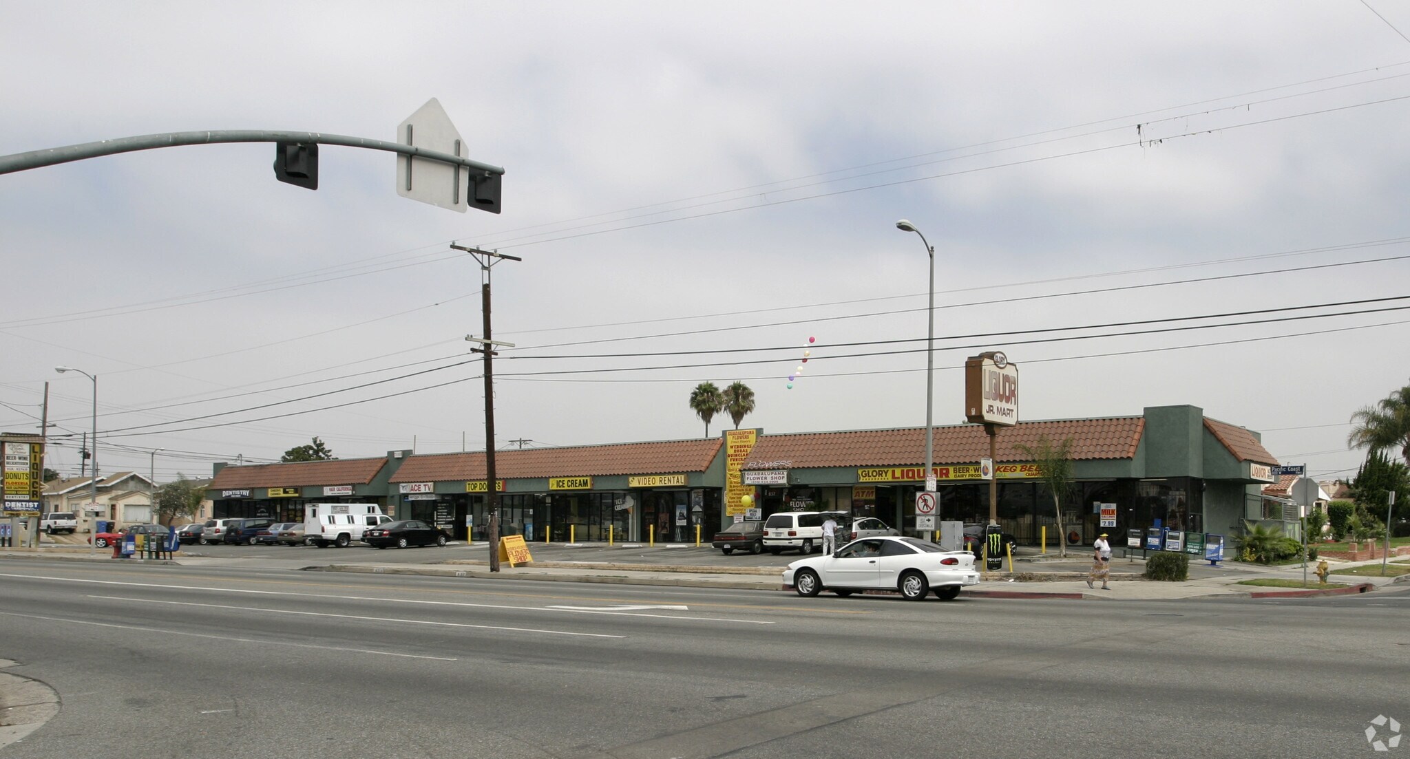 835-851 W Pacific Coast Hwy, Wilmington, CA à louer Photo principale– Image 1 sur 2