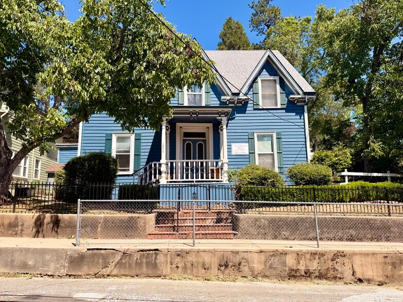2977 Bedford Ave, Placerville, CA à vendre - Photo de l’immeuble – Image 2 sur 24
