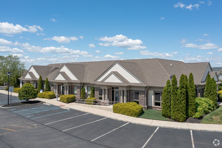 101 Lexington Rd, Woolwich, NJ à louer - Photo de l’immeuble – Image 2 sur 24