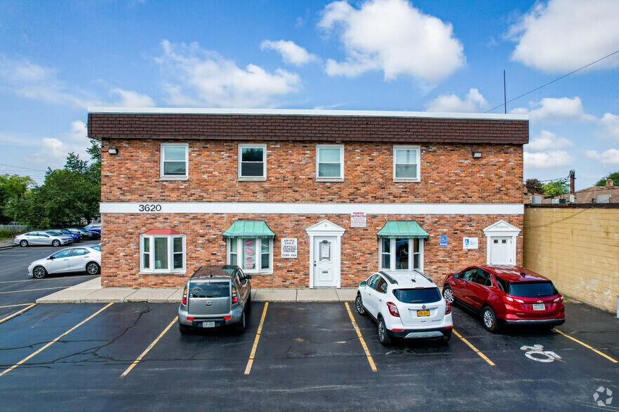 3620 Harlem Rd, Buffalo, NY à louer - Photo de l’immeuble – Image 2 sur 6