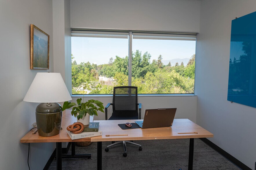 2150 N 1st St, San Jose, CA à louer - Photo de l’immeuble – Image 2 sur 25