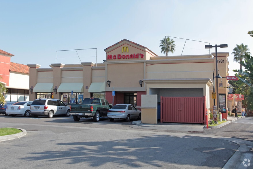 2901-2931 E Florence Ave, Huntington Park, CA à louer - Photo principale – Image 2 sur 7