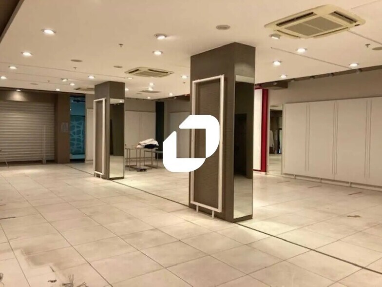 Local commercial dans Suresnes à louer - Photo de l’immeuble – Image 2 sur 3