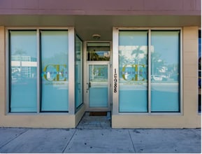 16978-16990 NE 19th Ave, North Miami Beach, FL à louer Photo de l’immeuble– Image 1 sur 1