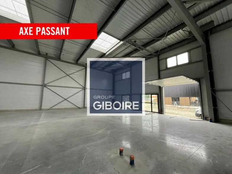 Industriel/Logistique dans Goven à louer - Photo de l’immeuble – Image 2 sur 4