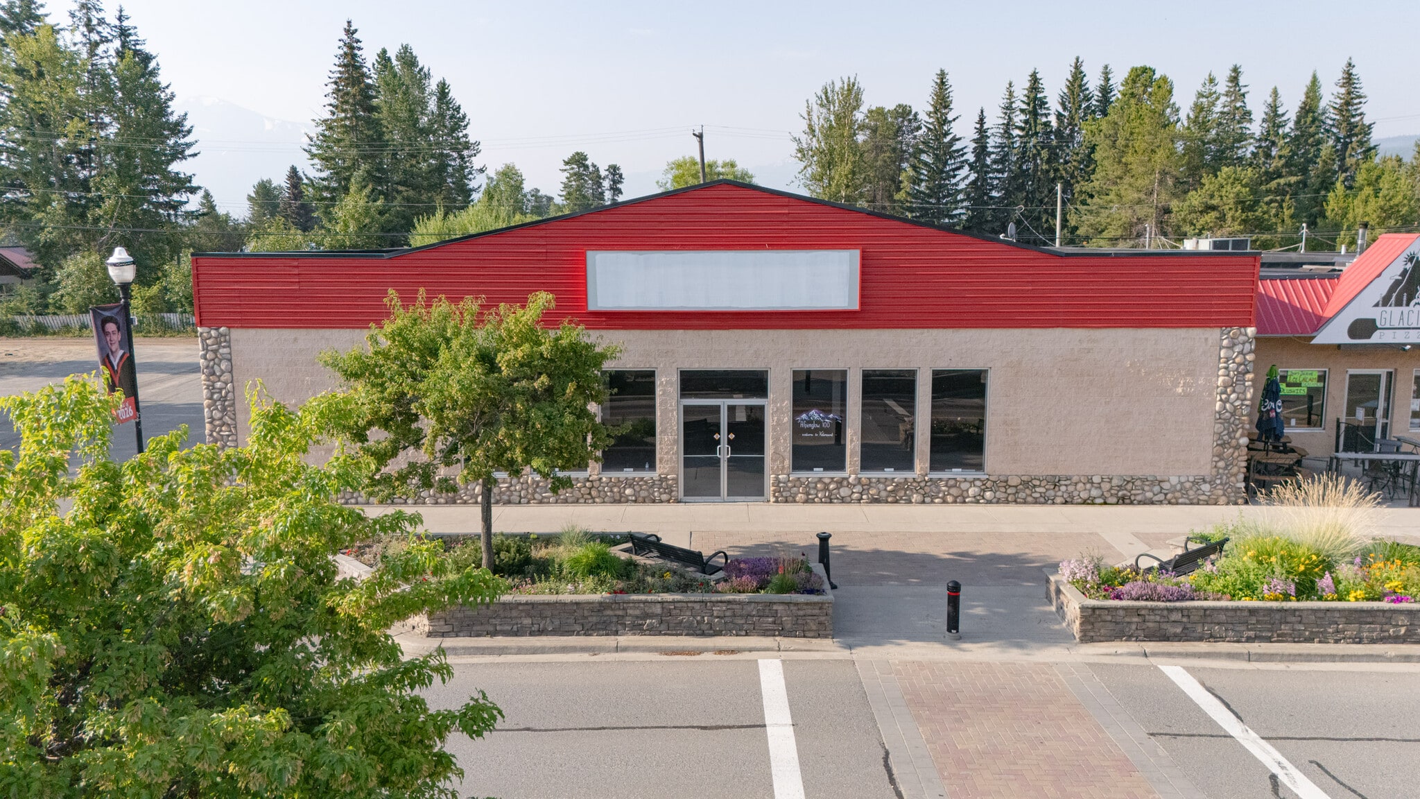 1155 5th Ave, Valemount, BC à louer Photo de l’immeuble– Image 1 sur 15