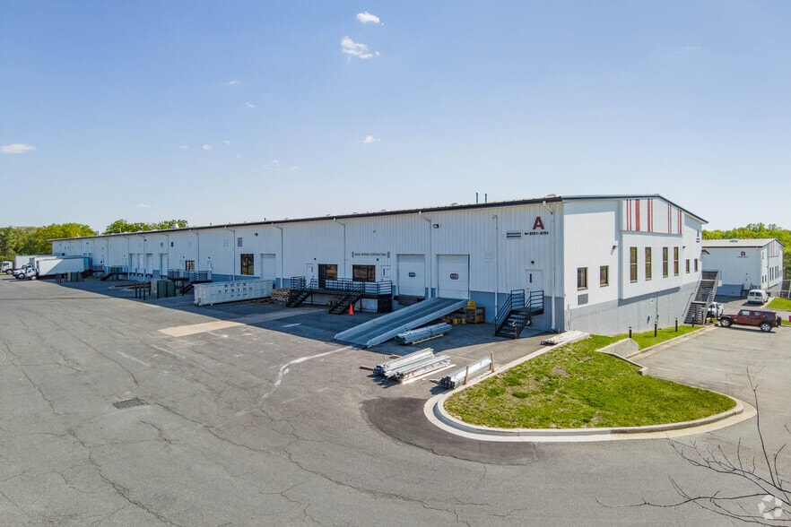 8701-8745 D'Arcy Rd, District Heights, MD à louer - Photo principale – Image 1 sur 13