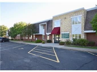 606 Roosevelt Rd, Saint Cloud, MN à louer - Photo de l’immeuble – Image 1 sur 8
