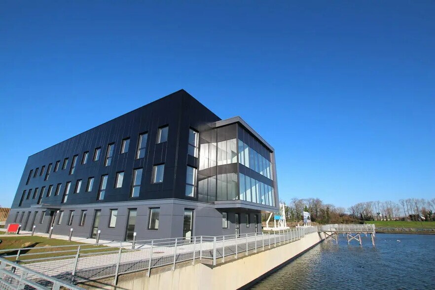 Bureau dans Le Havre à vendre - Photo de l’immeuble – Image 2 sur 3