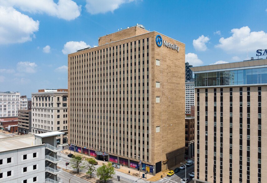 210 N Tucker Blvd, Saint Louis, MO à louer - Photo de l’immeuble – Image 2 sur 8