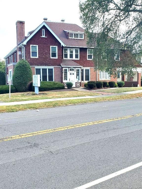 205 W Main St, New Britain, CT à louer Photo de l’immeuble– Image 1 sur 2