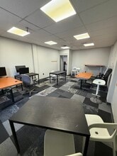 5877 Commerce St, Pittsburgh, PA à louer Photo intérieure– Image 2 sur 3