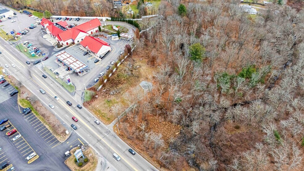 138 Washington St, Attleboro, MA à vendre - Photo de l’immeuble – Image 3 sur 6