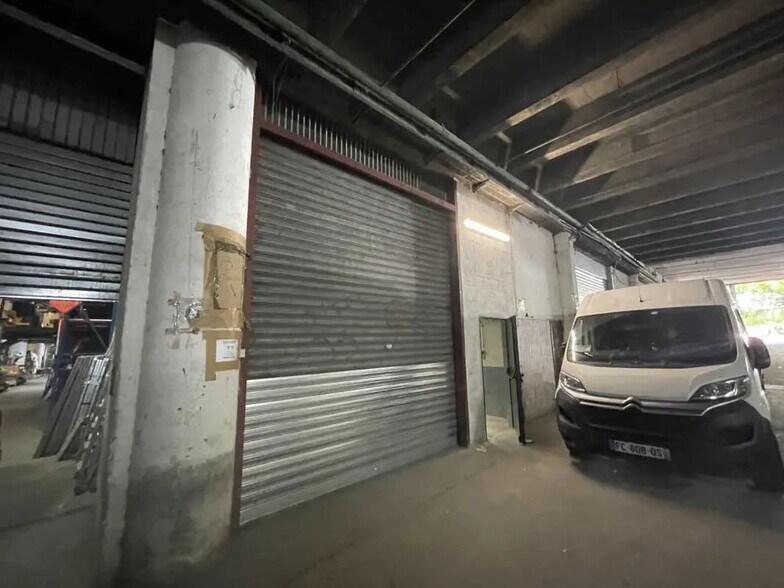 Local d’activités dans Bagnolet à louer - Photo de l’immeuble – Image 3 sur 4