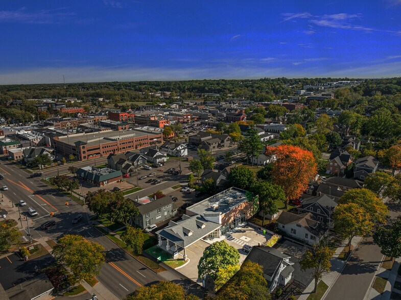 311 W University Dr, Rochester, MI à vendre - Photo de l’immeuble – Image 3 sur 33