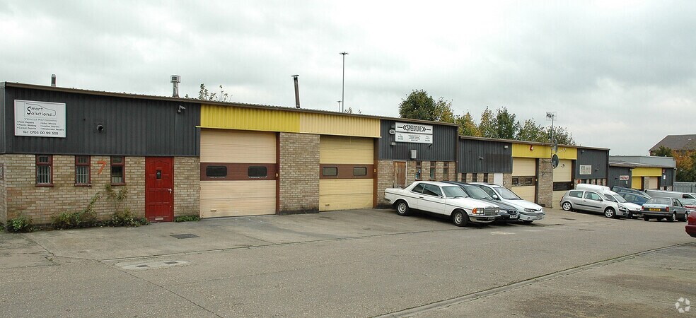 Latimer Rd, Luton à louer - Photo de l’immeuble – Image 2 sur 3