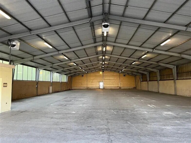 Local d’activités dans Fegersheim à louer - Photo de l’immeuble – Image 3 sur 5