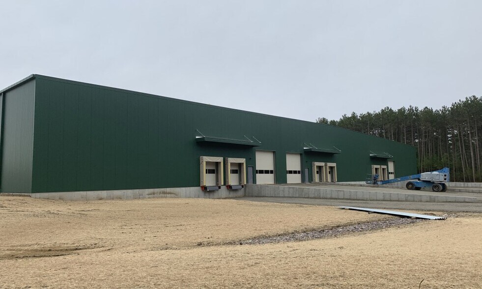 24 Allen Martin Dr, Essex Junction, VT à louer - Photo de l’immeuble – Image 3 sur 5