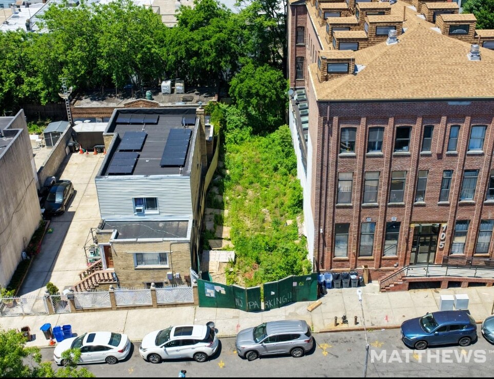 103 Vanderveer St, Brooklyn, NY à vendre Photo principale– Image 1 sur 3